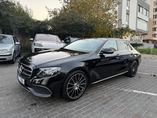 Mercedes E-Class foto 2