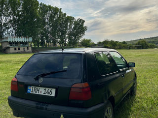 Volkswagen Golf foto 2