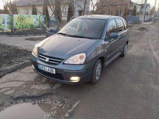 Suzuki Liana foto 8