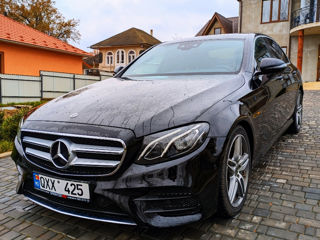 Mercedes E-Class foto 1