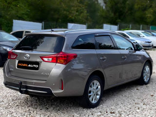 Toyota Auris foto 5