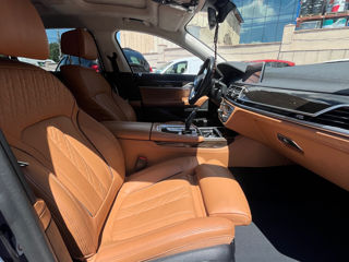 BMW 7 Series foto 10