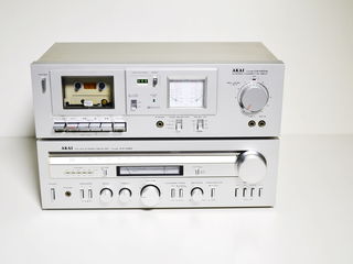 AKAI Stereo receiver AA-R20 & AKAI Stereo Deck CS M01A