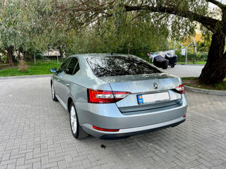 Skoda Superb foto 7