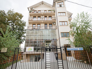 Vindem oficiu pe strada Bernardazzi, Продаем офис на улице Бернардацци, We Are Selling an Office on