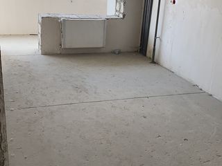 Urgent ,Vând apartament cu 3 odăi 100m2 , or.Ungheni in casă nouă . 31000€ foto 4