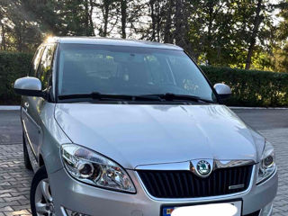 Skoda Fabia фото 1