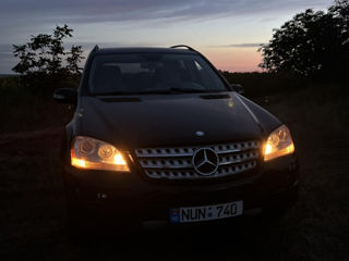 Mercedes M-Class foto 2