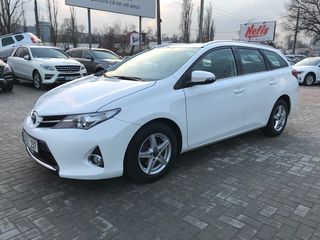 Toyota Auris foto 4