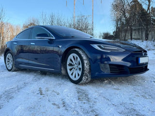 Tesla Model S foto 3