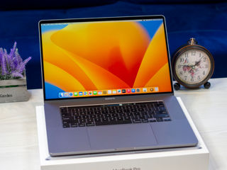 MacBook Pro 16 Retina 2021 (Core i7 9750H/16Gb DDR4/512Gb SSD/4Gb Radeon Pro 5300M/16")