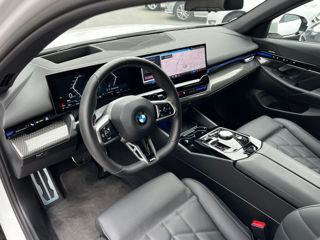 BMW 5 Series foto 6