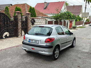 Peugeot 206 foto 2