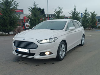 Ford Mondeo foto 2