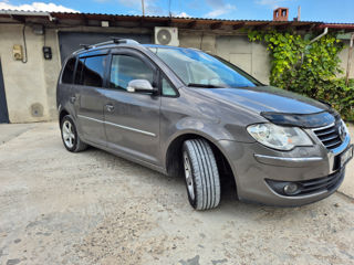 Volkswagen Touran foto 13