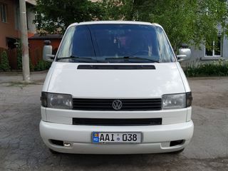 Volkswagen T-4 foto 1