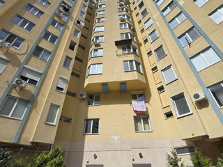 Apartament cu 2 camere, 70 m², Botanica, Chișinău foto 8