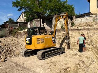Excavator 10 tone/oferim servicii foto 1