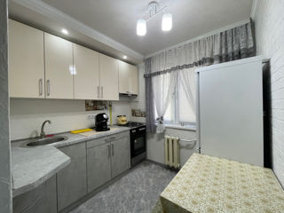 Apartament cu 3 camere, 60 m², Botanica, Chișinău
