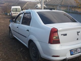 Dacia Logan foto 1