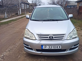 Toyota Avensis Verso