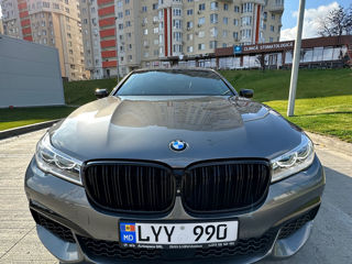 BMW 7 Series foto 3