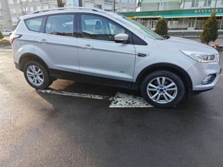 Ford Kuga foto 2