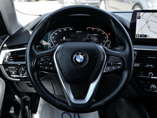 BMW 5 Series foto 10