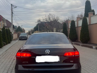 Volkswagen Jetta foto 2