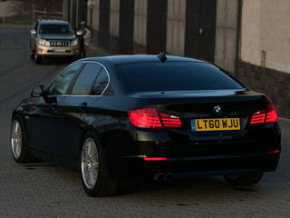 BMW 5 Series foto 4