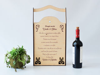 Cutie personalizată cu mâner pentru sticlă de vin și 2 pahare foto 1
