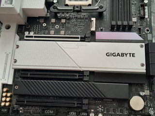 Gigabyte Z590