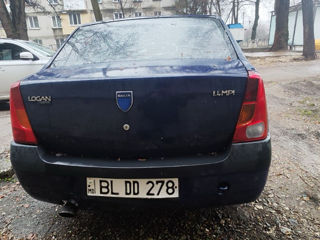 Dacia Logan foto 2