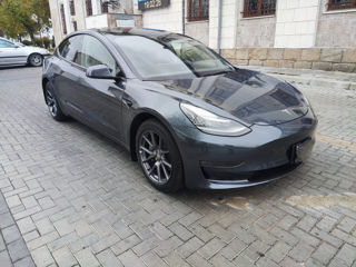 Tesla Model 3 foto 2