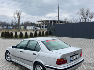 BMW 3 Series foto 5