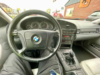 BMW 3 Series foto 2