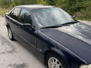 BMW 3 Series foto 2