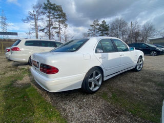 Mercedes E-Class foto 5