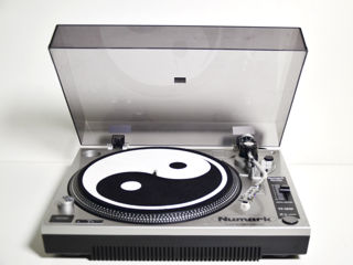 NUMARK TT-1510 Belt Drive 2 Speed Turntable / pitch control / есть пластинки foto 5