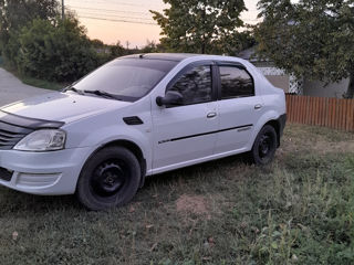 Dacia Logan foto 1