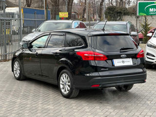 Ford Focus foto 6