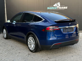 Tesla Model X foto 6