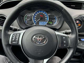 Toyota Yaris foto 7