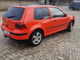 Volkswagen Golf foto 1