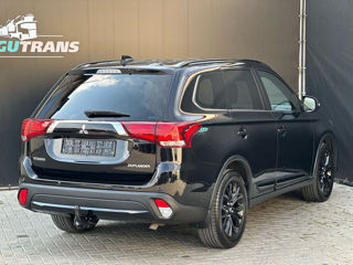 Mitsubishi Outlander foto 2