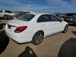 Mercedes C-Class foto 2