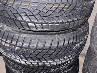 Vind anvelope noi de iarna Goodyear 205/55 R19 foto 4