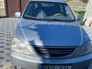 KIA Carens foto 2