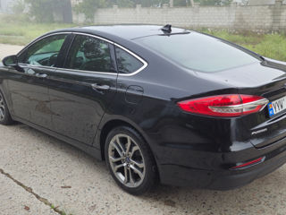 Ford Fusion foto 4