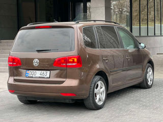 Volkswagen Touran foto 4